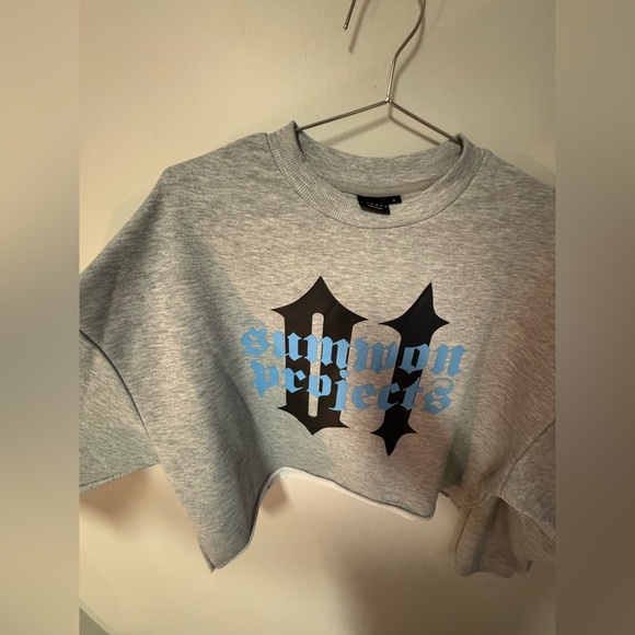 Pullover Cropped type | Worn Once 🙂 - Picture 3 of 4